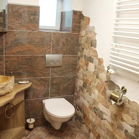 Fuer Bis Zu 8 Personen *